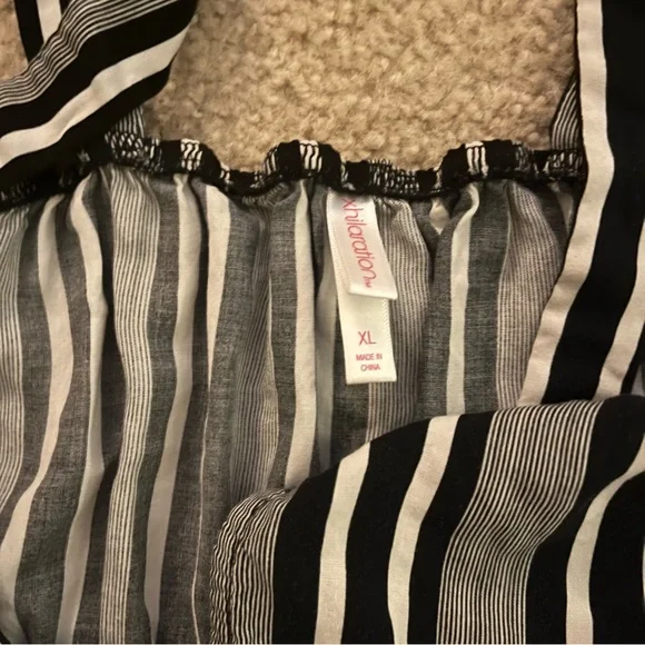 Xhilaration | V-Neck Strappy Button Down Black and White Midi Dress - Picture 5 of 7